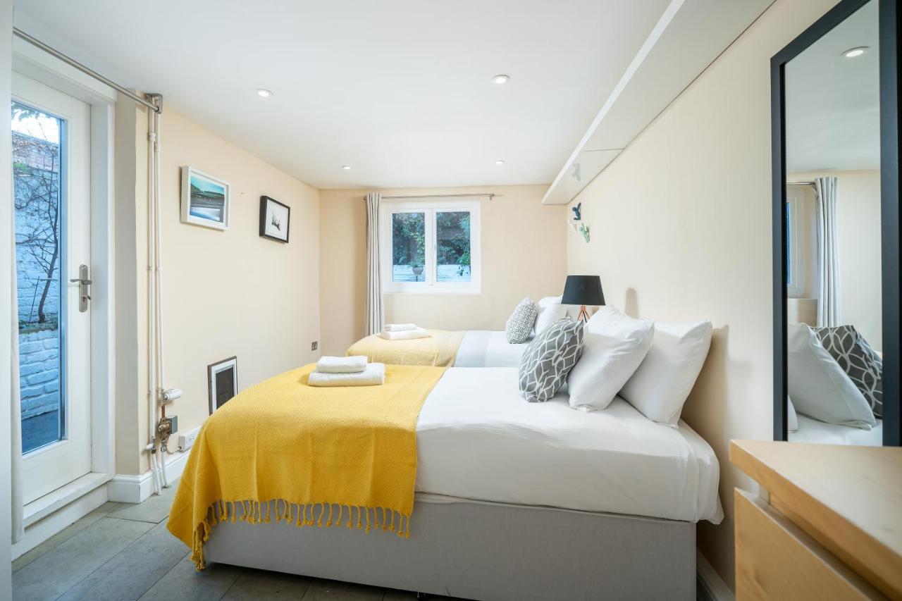 Sleek Flat With Communal Courtyard Лондон Экстерьер фото