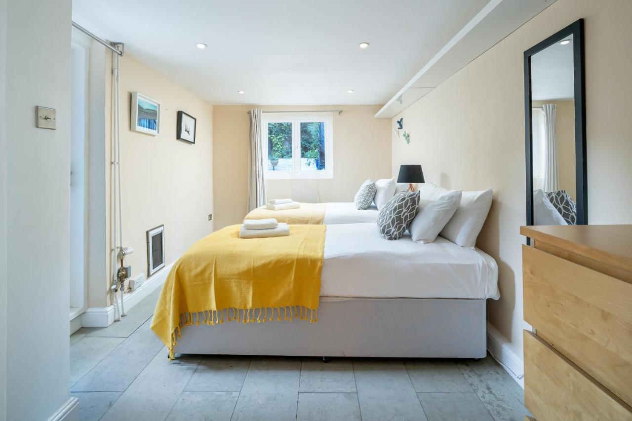 Sleek Flat With Communal Courtyard Лондон Экстерьер фото